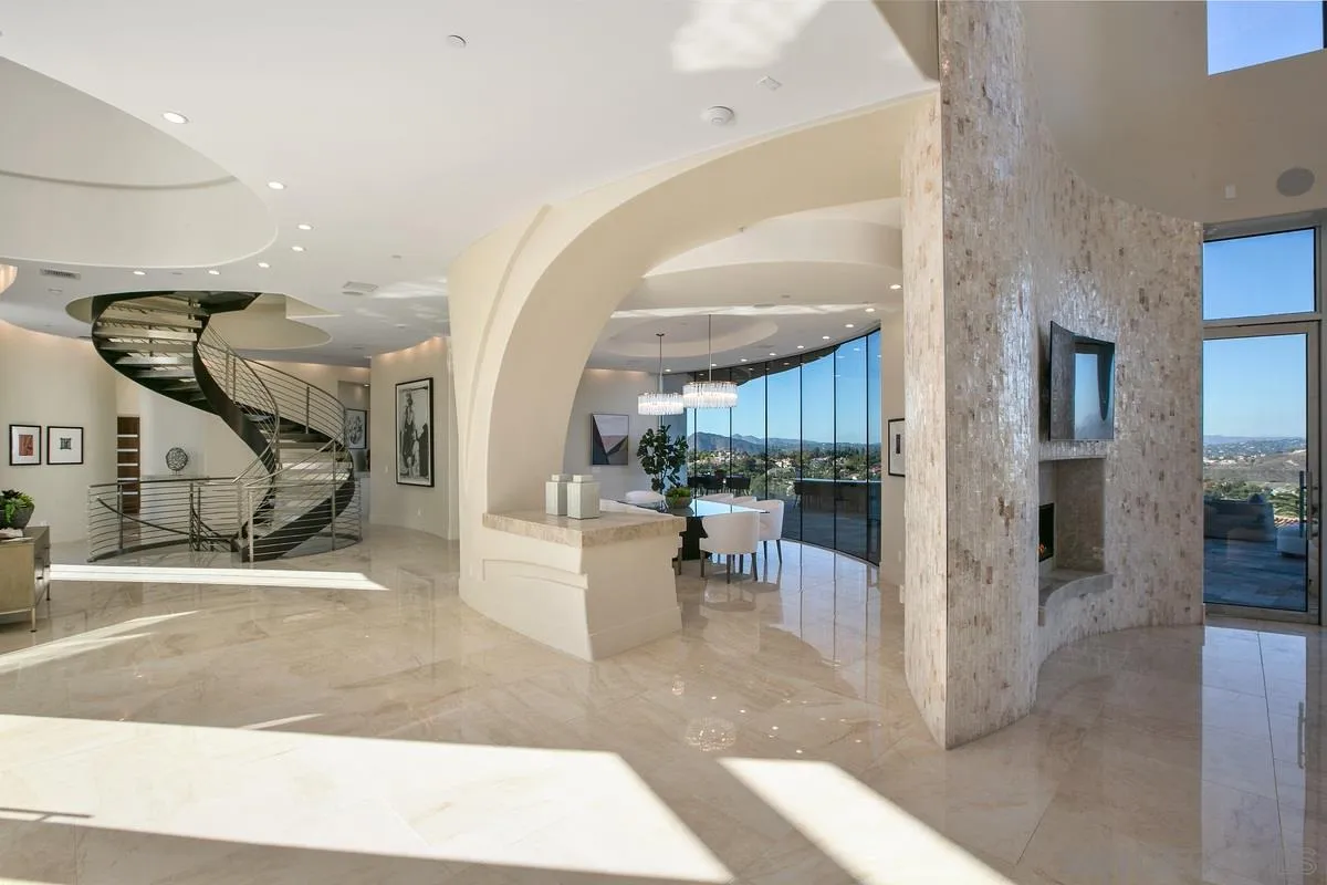 13220 Highlands Ranch Road Poway, CA 92064 - Photo 3 of 12 a view of a living room and entryway