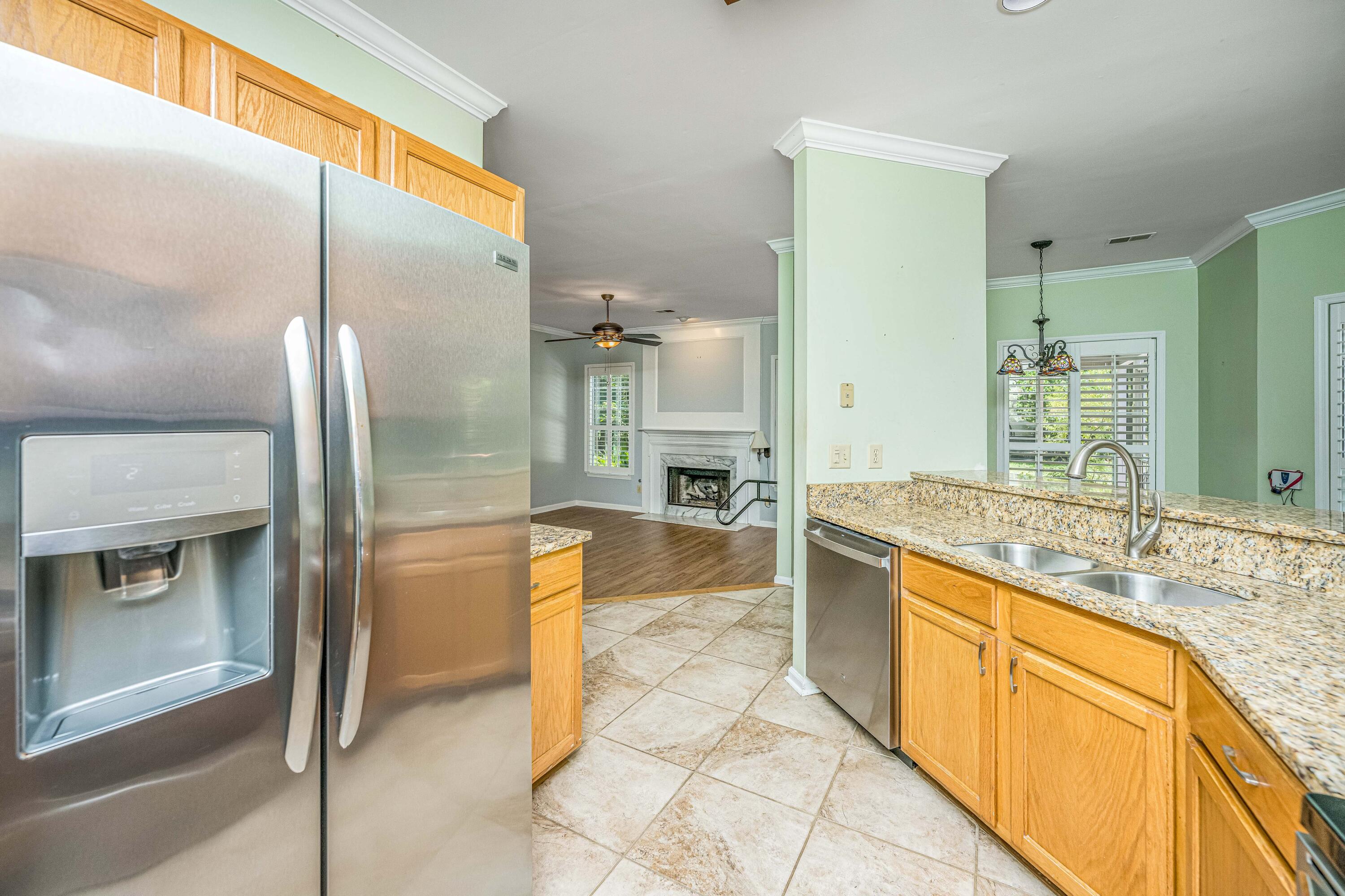 2717 Merwether Lane Mount Pleasant, SC 29466 - Photo 10 of 46 2717MerwetherLane027