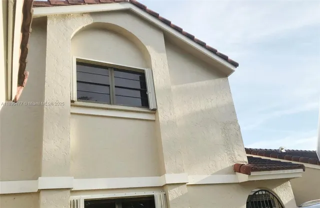 a view of entryway and hall