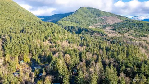 $699,000 | 7548 Olsen Drive, Deming, WA 98244