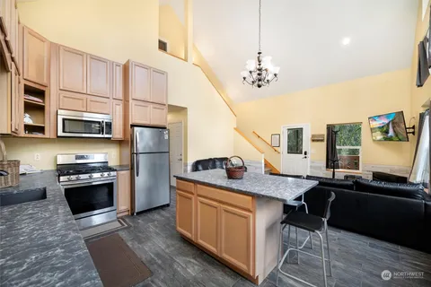 $699,000 | 7548 Olsen Drive, Deming, WA 98244