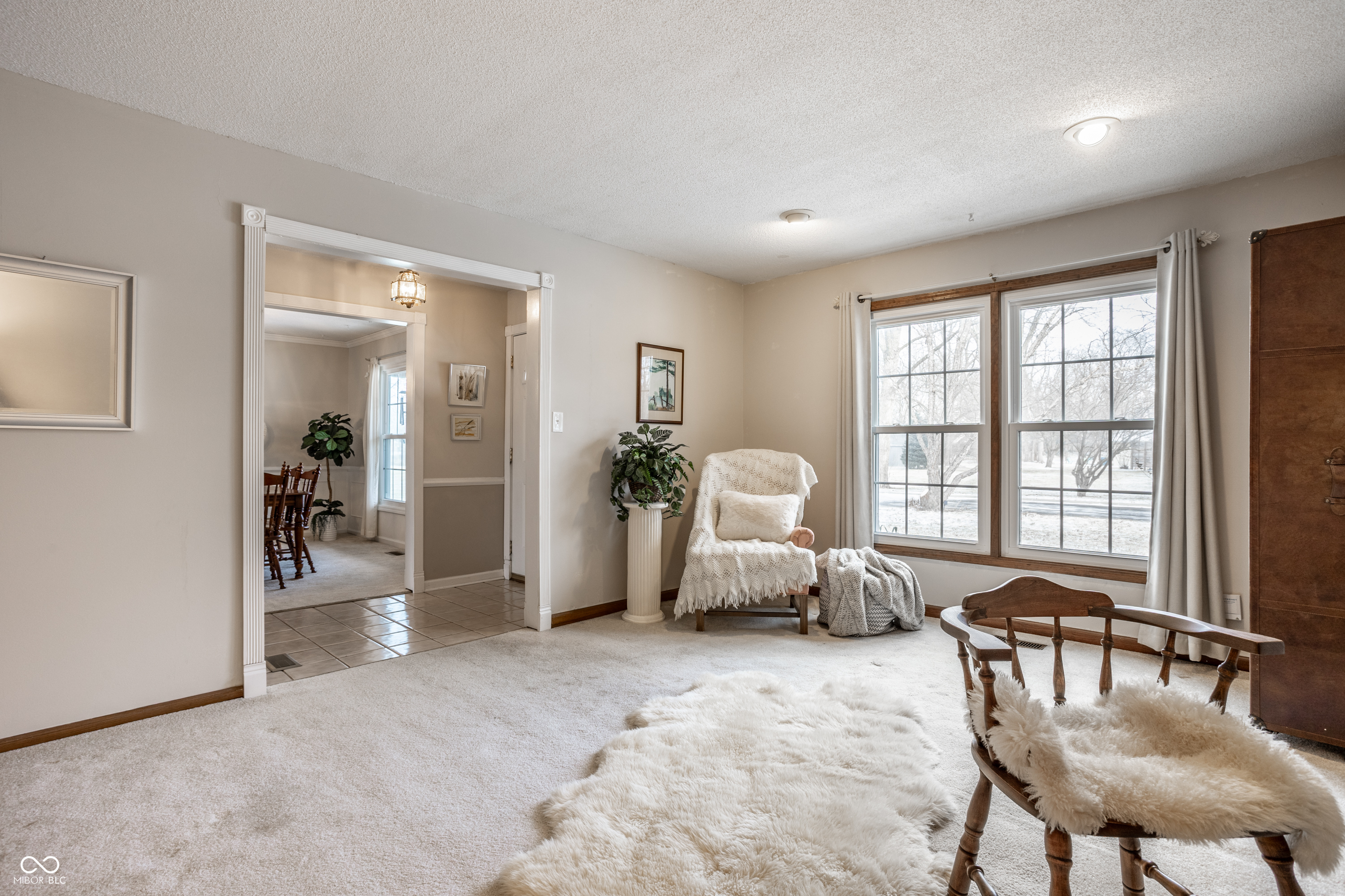 9728 Sycamore Road Carmel, IN 46032 - Photo 4 of 31