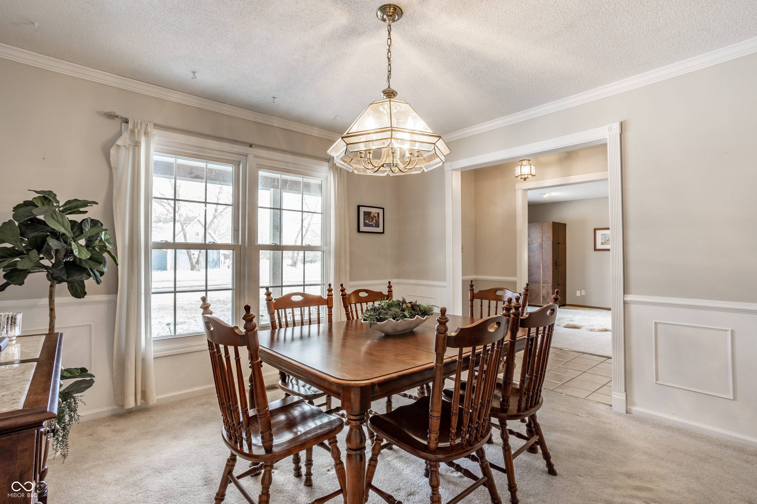 9728 Sycamore Road Carmel, IN 46032 - Photo 5 of 31