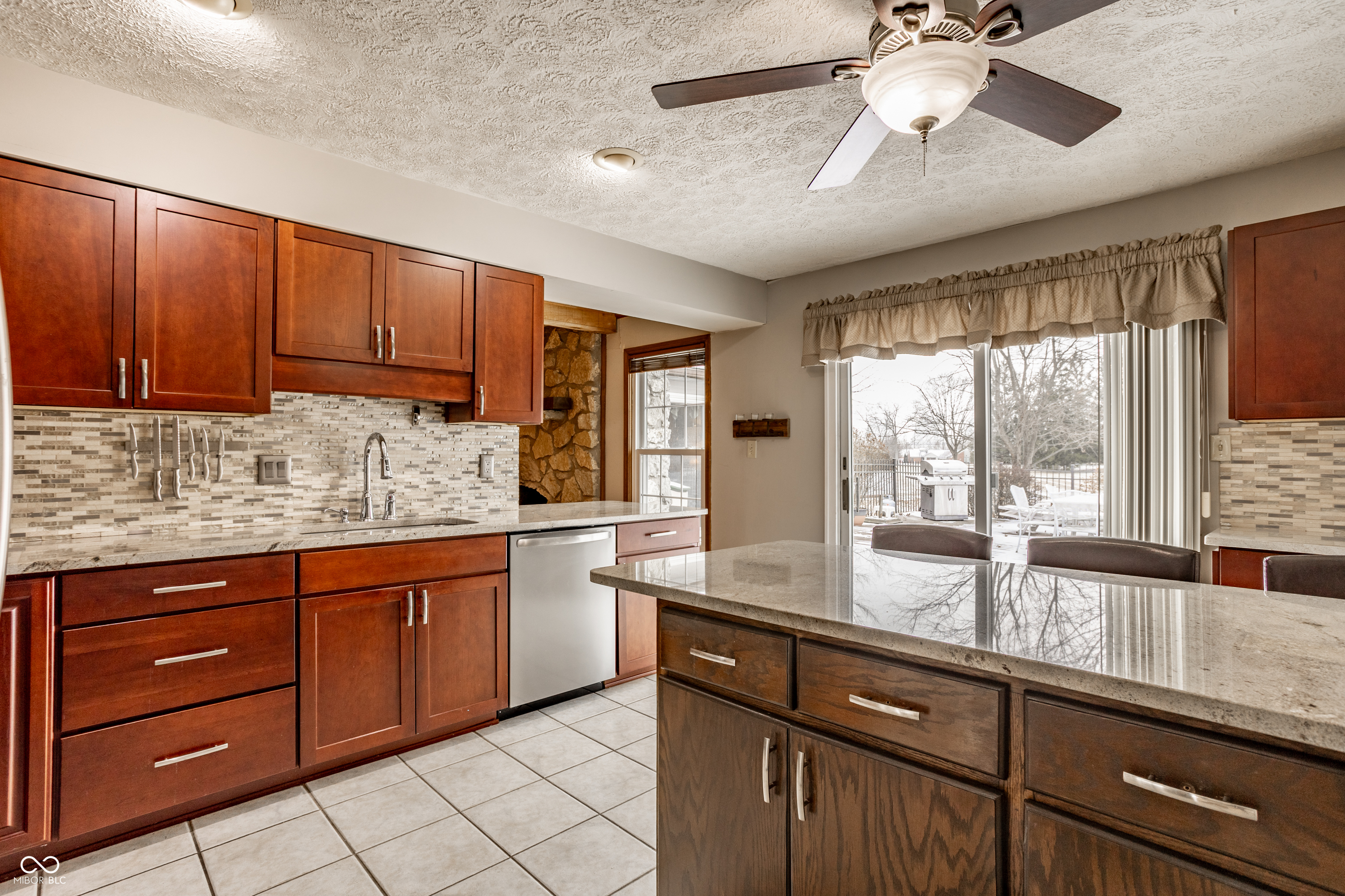 9728 Sycamore Road Carmel, IN 46032 - Photo 10 of 31