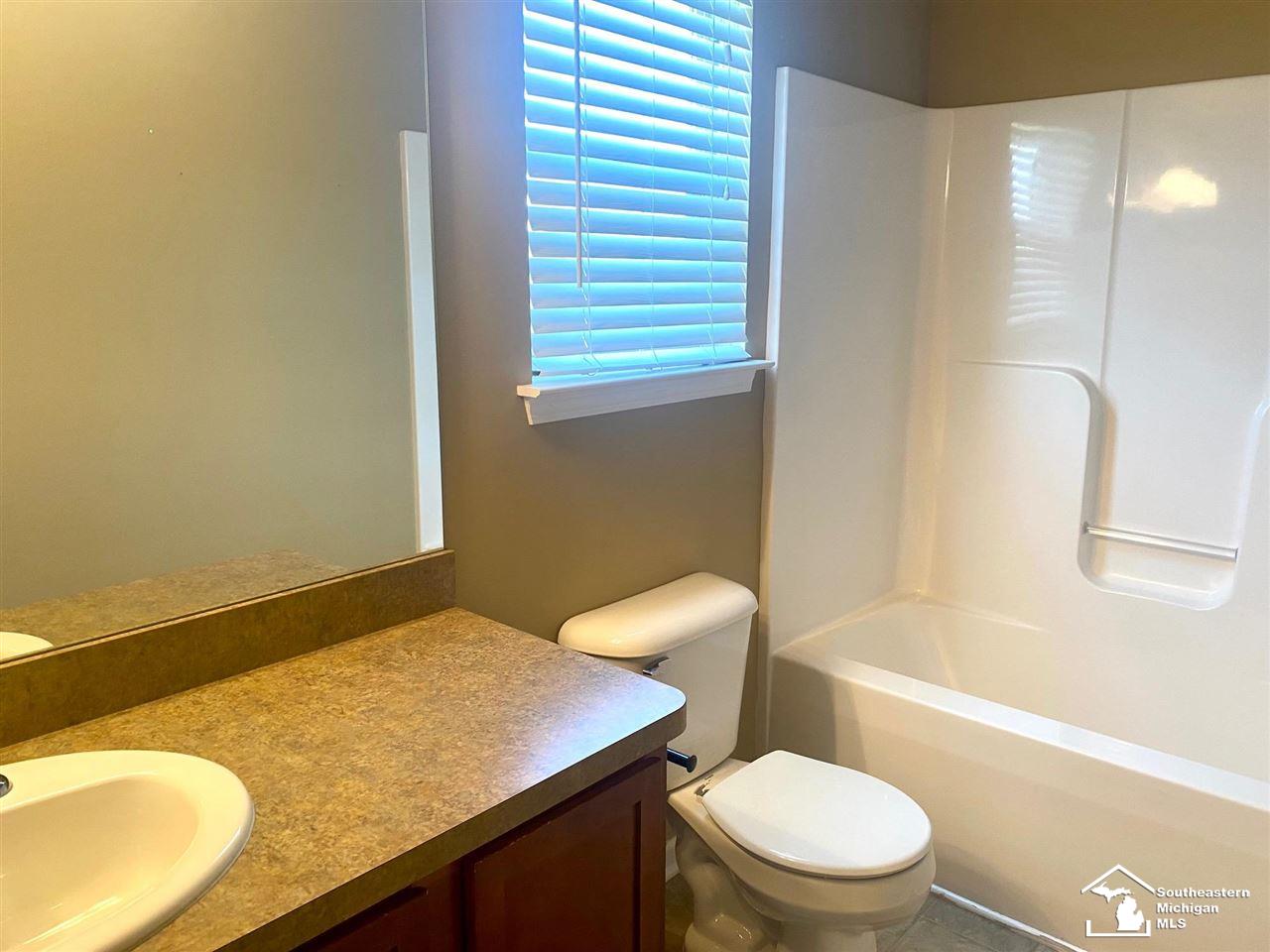 676 Elk Ridge Drive Dundee, MI 48131 - Photo 17 of 33