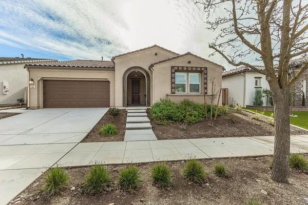 $459,000 | 644 Rock Crest Avenue, Madera, CA 93636