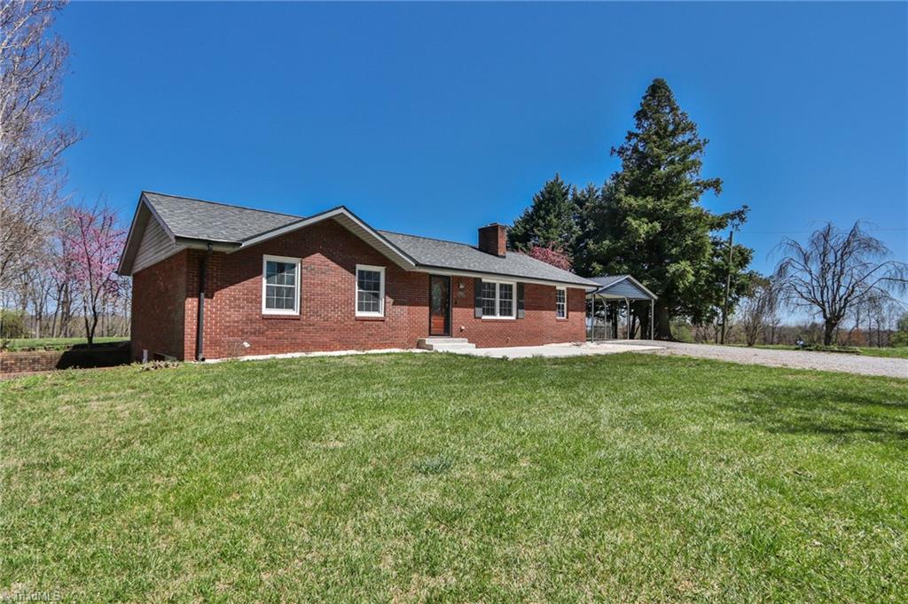 1940 North Lomax Road Traphill, NC 28685 - Photo 5 of 47 Gallery Image 5