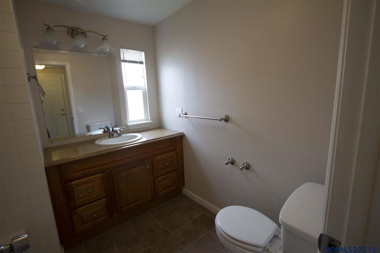 2010 Southwest 3rd ( Street, Unit 4 Corvallis, OR 97333 - Photo 16 of 22