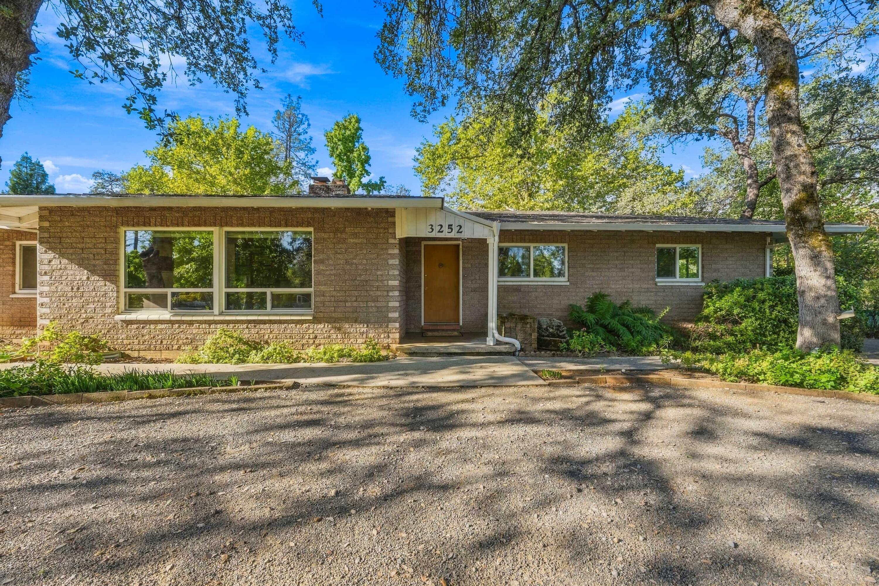 3252 Inverness Street Redding, CA 96002 - Photo 2 of 27 Front of Home