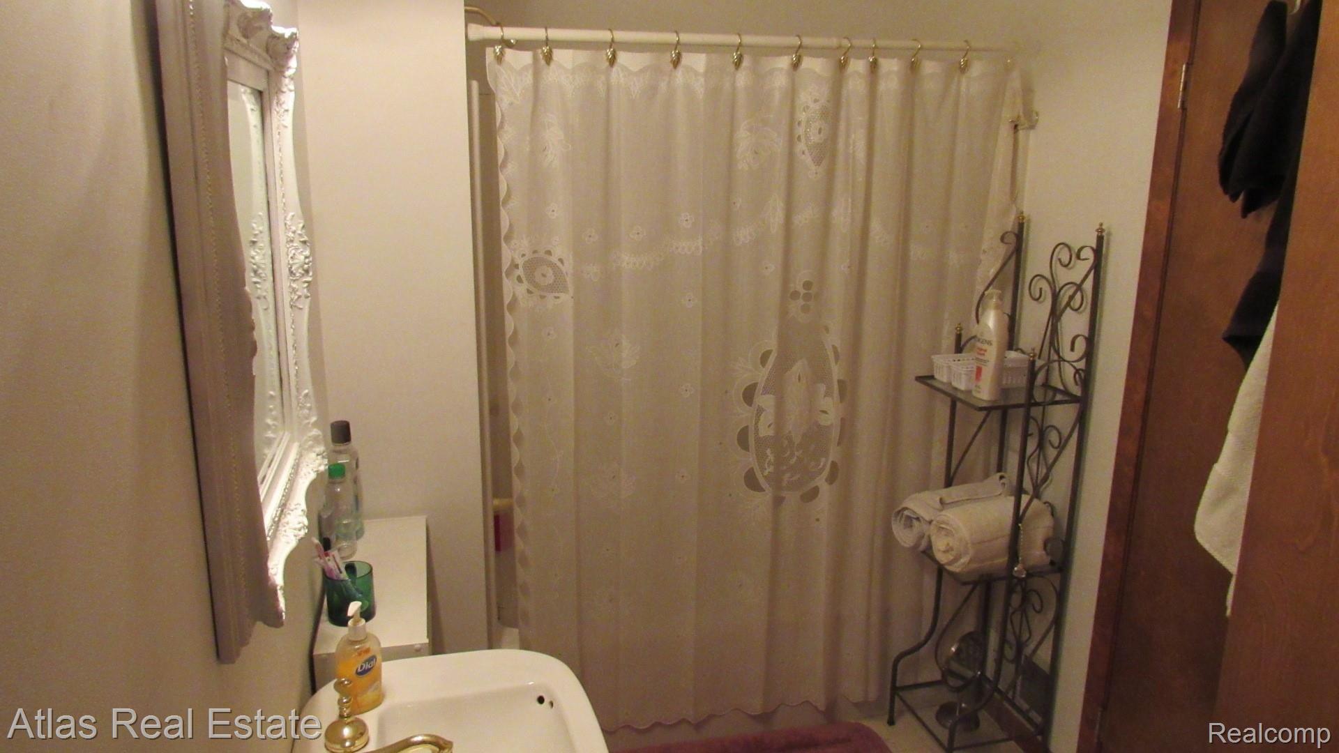 5419 Curtis Road Hale, MI 48739 - Photo 13 of 21 IMG_2933.JPG