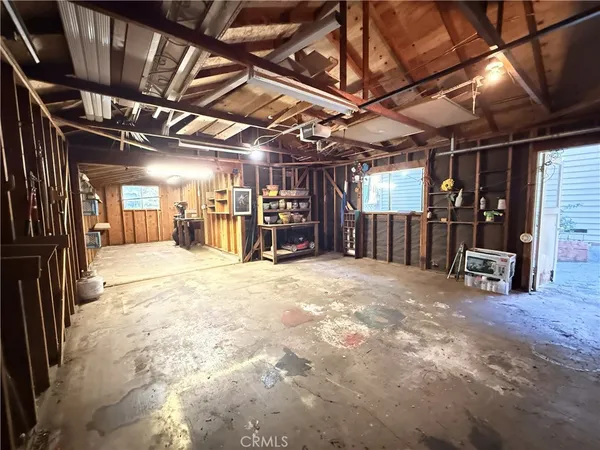 a view of a garage