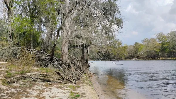 $2,500,000 | 2878 Northeast 340 Highway, Old Town, FL 32680