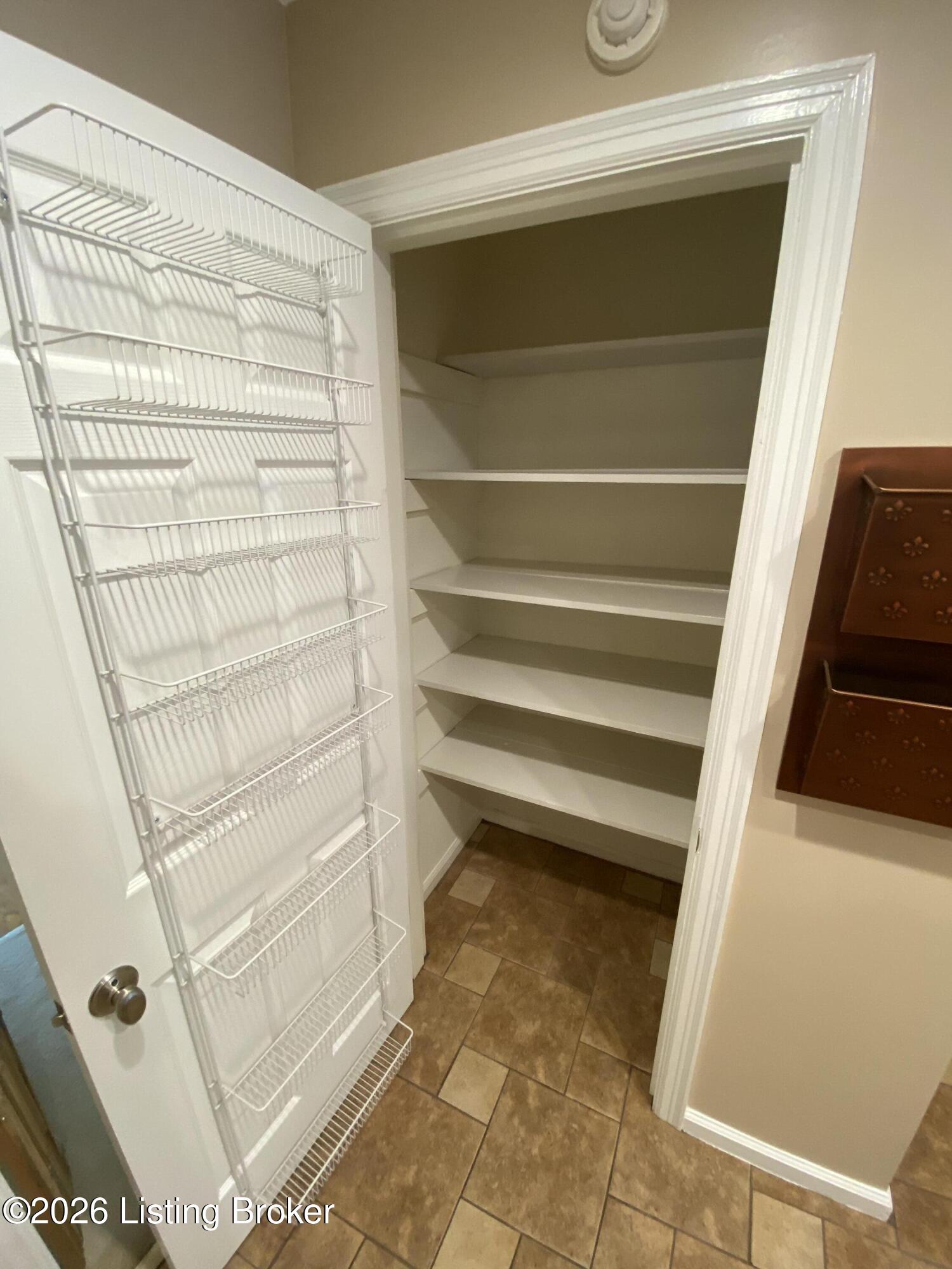 736 Wicklow Road Louisville, KY 40207 - Photo 21 of 59 Kitchen Pantry
