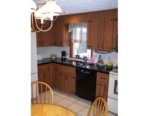 13 Riverside Drive Reading, MA 01867 - Photo 9 of 17 Gallery Image 9
