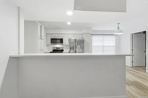 $2,600 | 6106 Vance Jackson Road, Unit 1, San Antonio, TX 78230