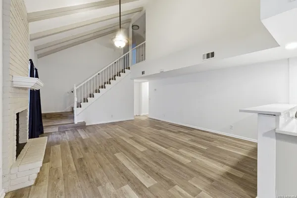 $2,600 | 6106 Vance Jackson Road, Unit 1, San Antonio, TX 78230