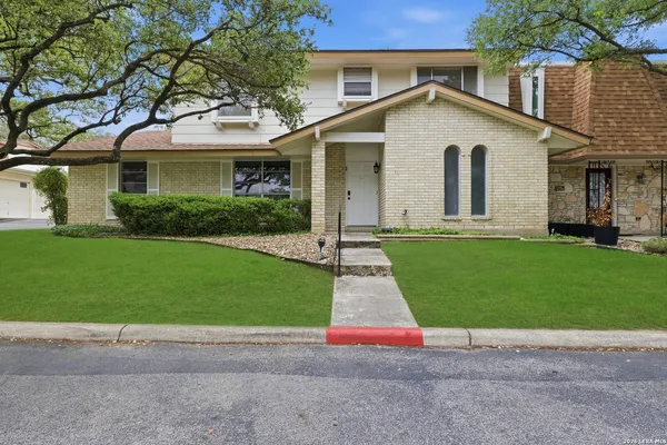 $2,600 | 6106 Vance Jackson Road, Unit 1, San Antonio, TX 78230