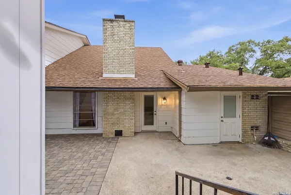 $2,600 | 6106 Vance Jackson Road, Unit 1, San Antonio, TX 78230