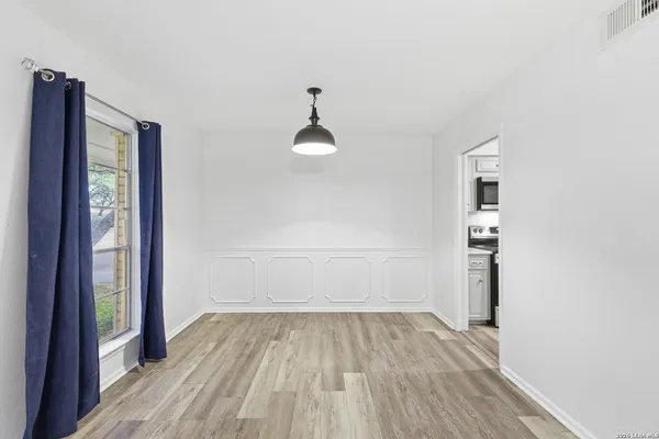 $2,600 | 6106 Vance Jackson Road, Unit 1, San Antonio, TX 78230