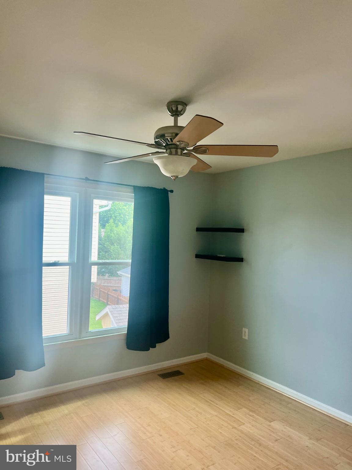 3 Perry Ridge Court Baltimore, MD 21237 - Photo 23 of 31 Bright and airy room with charm.