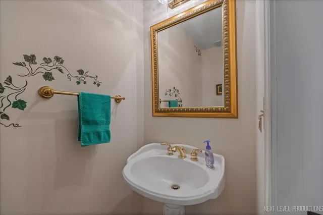 $750,000 | 3212 Austin Court, Naperville, IL 60564