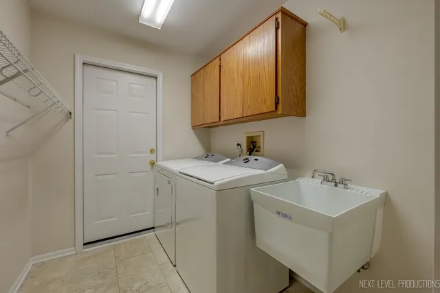 $750,000 | 3212 Austin Court, Naperville, IL 60564