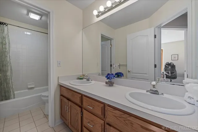 $750,000 | 3212 Austin Court, Naperville, IL 60564