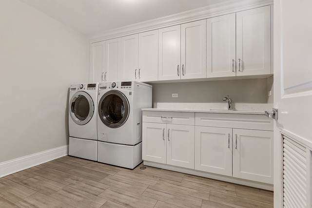 1851 Beechnut Road Northbrook, IL 60062 - Photo 24 of 40 a utility room with sink dryer and washer