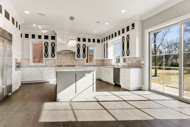 1851 Beechnut Road Northbrook, IL 60062 - Photo 4 of 40 a large kitchen with cabinets