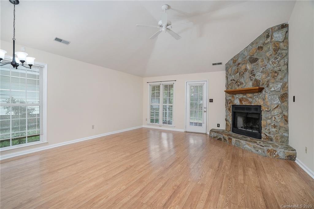10421 Fairway Ridge Road Charlotte, NC 28277 - Photo 4 of 29