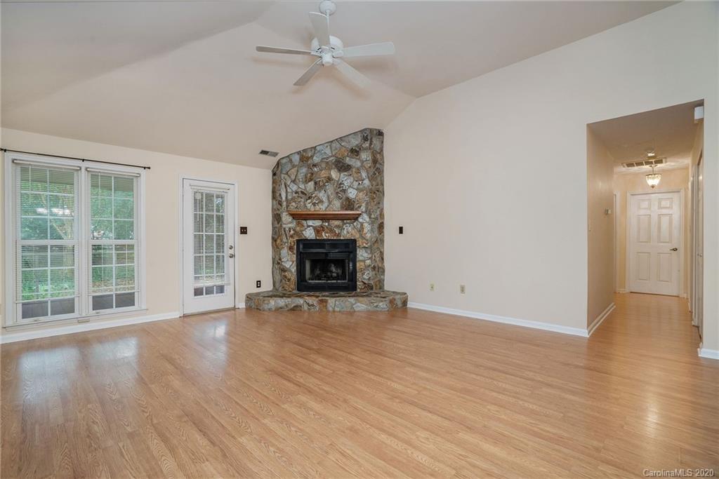 10421 Fairway Ridge Road Charlotte, NC 28277 - Photo 5 of 29
