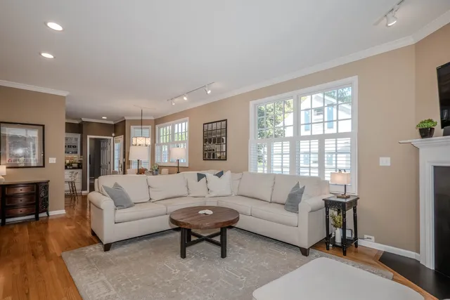 $675,000 | 515 Peyton Street, Geneva, IL 60134