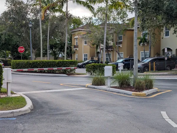 $2,500 | 2851 Prospect Road, Unit 701, Tamarac, FL 33309