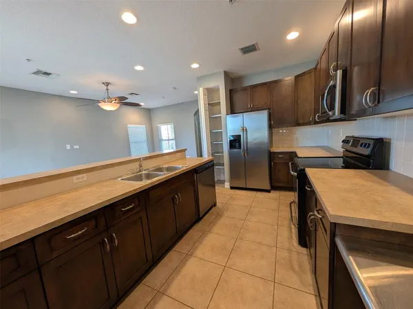 $2,500 | 2851 Prospect Road, Unit 701, Tamarac, FL 33309