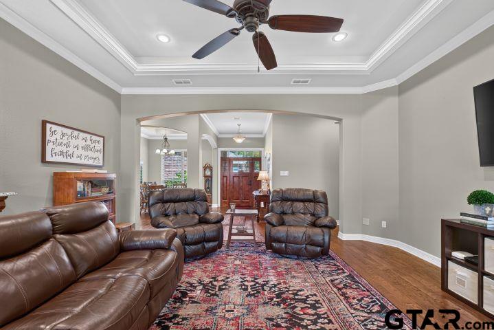 2000 Winding Run Lane Longview, TX 75605 - Photo 12 of 42