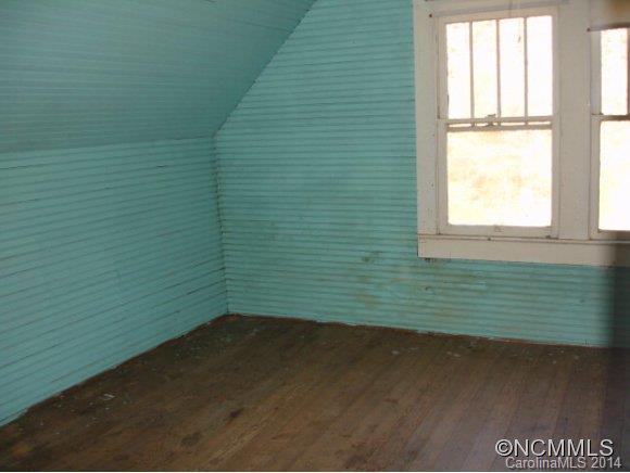 272 Hall Town Road Sylva, NC 28779 - Photo 8 of 14 Gallery Image 8
