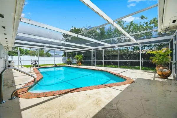$4,200 | 321 East Chaminade Drive, Hollywood, FL 33021