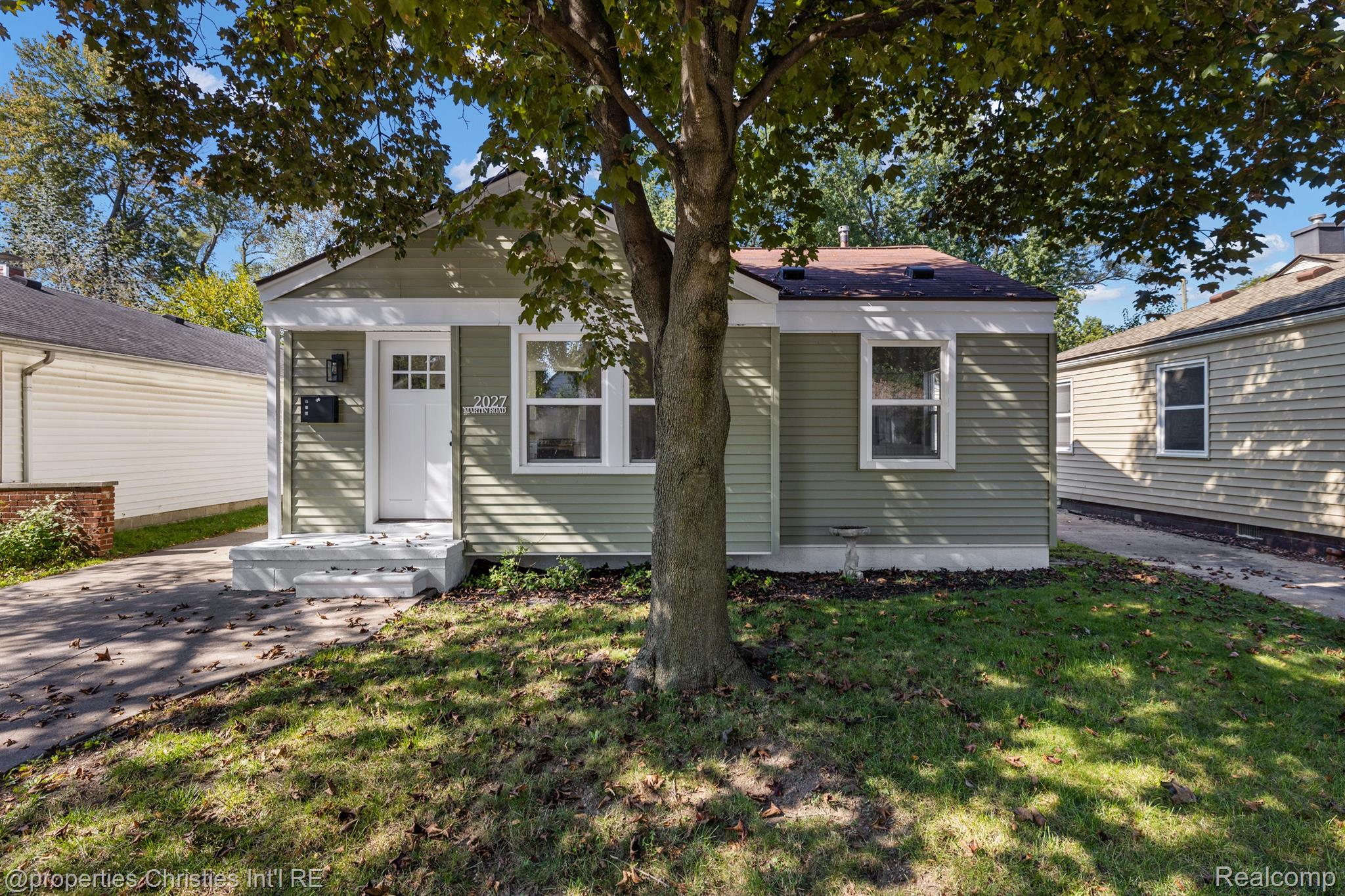 2027 Martin Road Ferndale, MI 48220 - Photo 2 of 33 Gallery Image 2