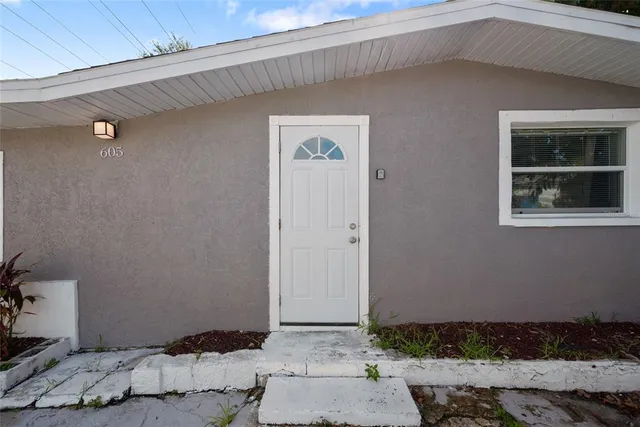 $415,000 | 605 South Disston Avenue, Tarpon Springs, FL 34689