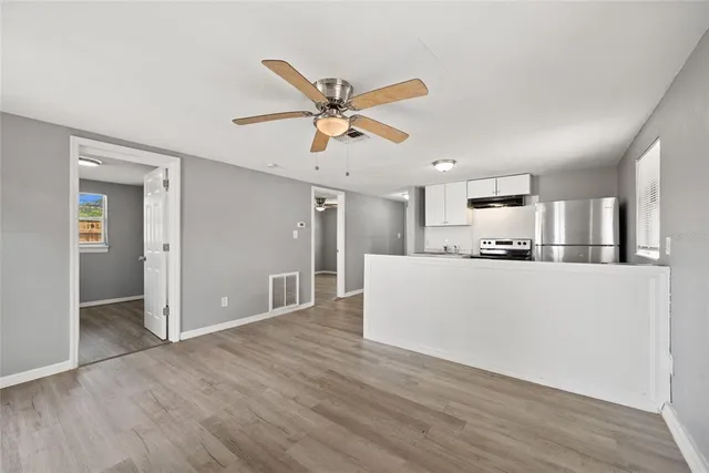 $415,000 | 605 South Disston Avenue, Tarpon Springs, FL 34689