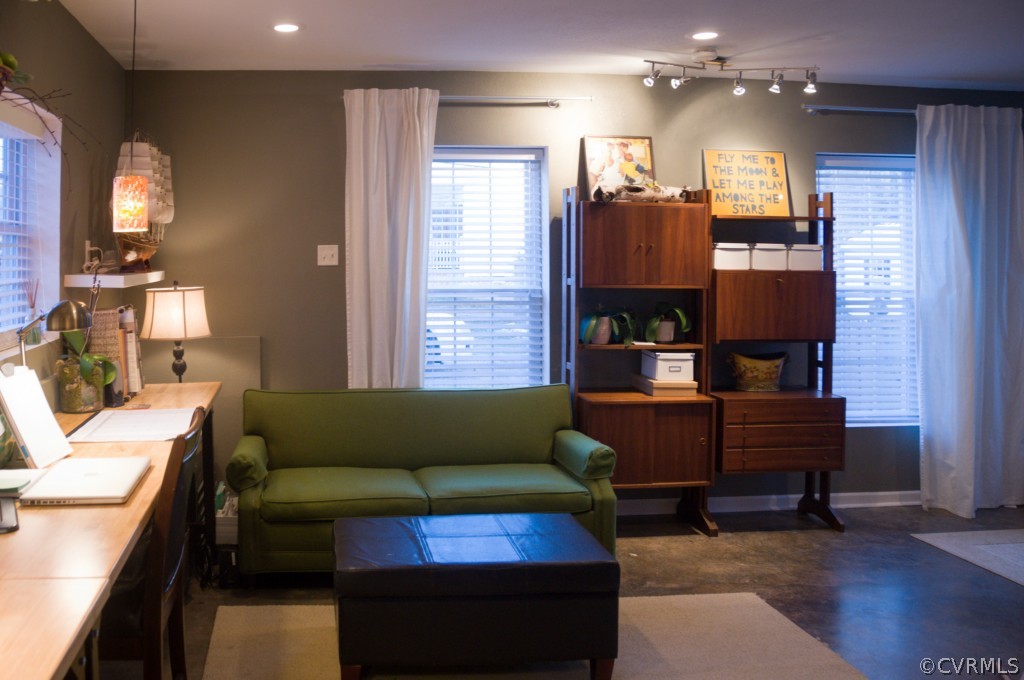 9909 Capri Road Richmond, VA 23229 - Photo 23 of 24 Gallery Image 23