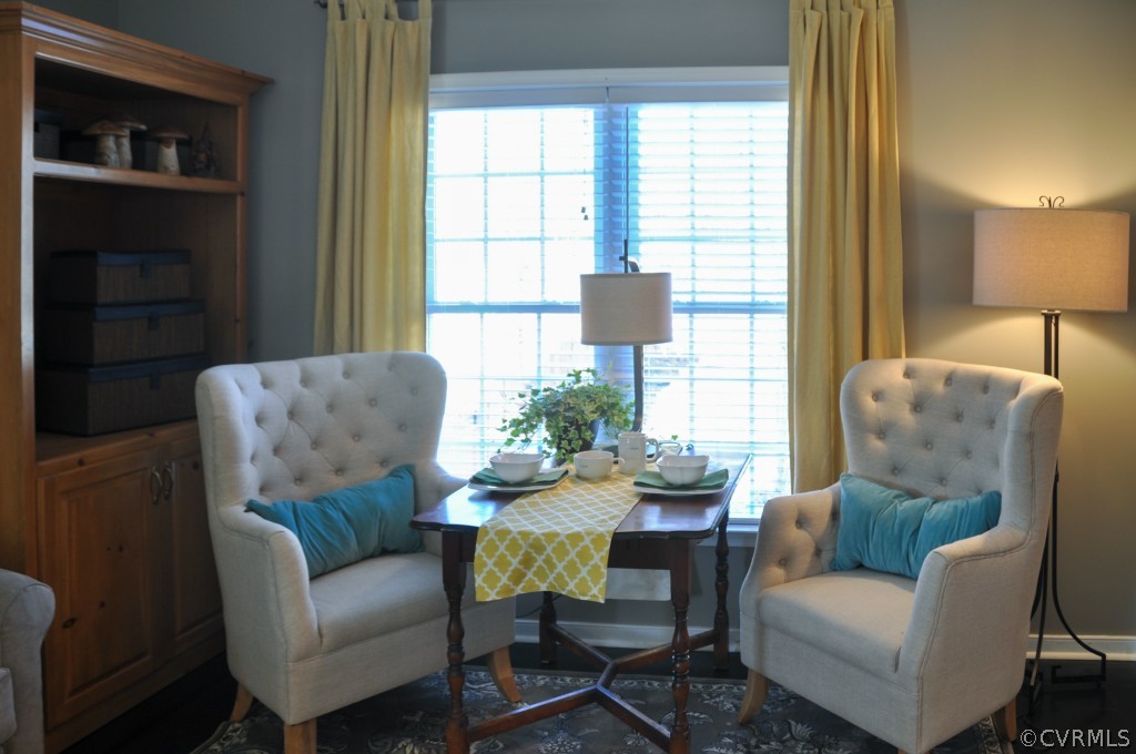9909 Capri Road Richmond, VA 23229 - Photo 4 of 24 Gallery Image 4