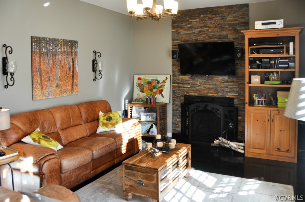 9909 Capri Road Richmond, VA 23229 - Photo 7 of 24 Gallery Image 7