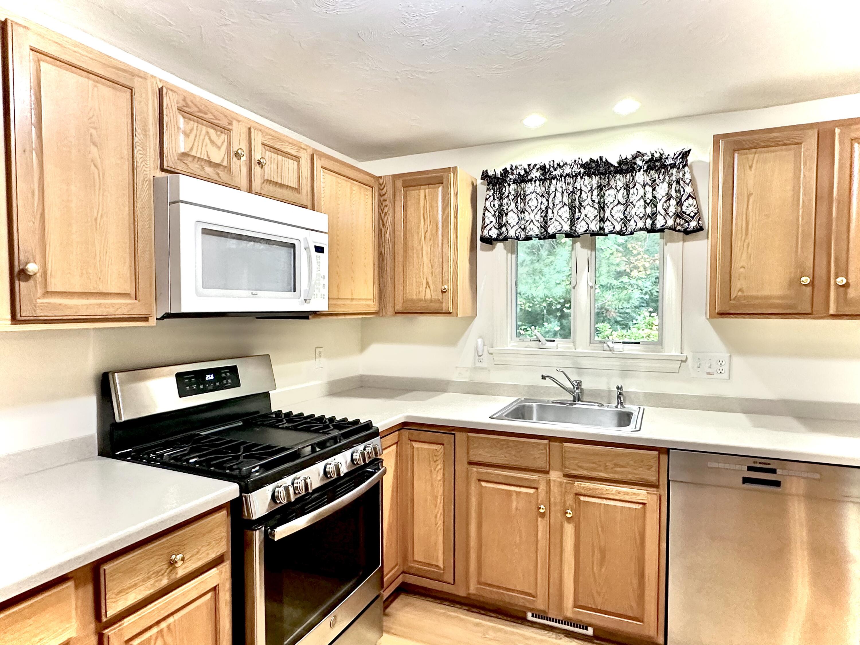 4 North Ridge Road Mashpee, MA 02649 - Photo 13 of 26 IMG_8483