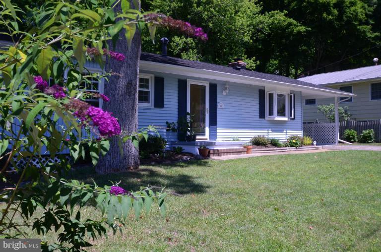 41 Sheridan Road Arnold, MD 21012 - Photo 13 of 30 Exterior (Front)