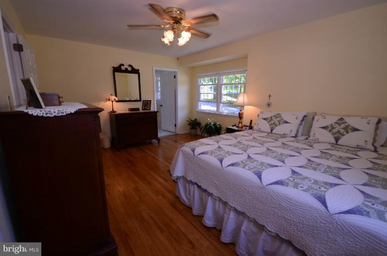 41 Sheridan Road Arnold, MD 21012 - Photo 3 of 30 Bedroom (Master)