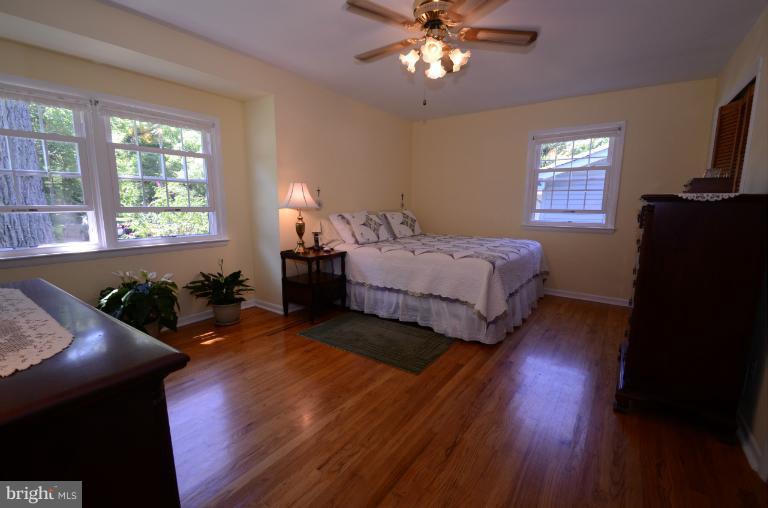 41 Sheridan Road Arnold, MD 21012 - Photo 22 of 30 Bedroom (Master)