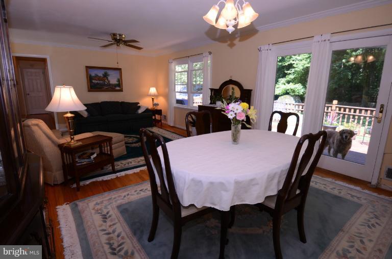 41 Sheridan Road Arnold, MD 21012 - Photo 24 of 30 Dining Room-Living Room
