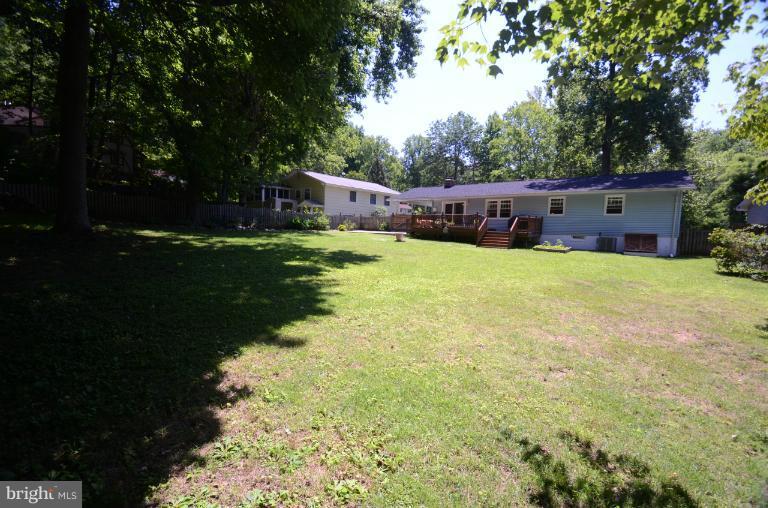 41 Sheridan Road Arnold, MD 21012 - Photo 25 of 30 Exterior (Rear)