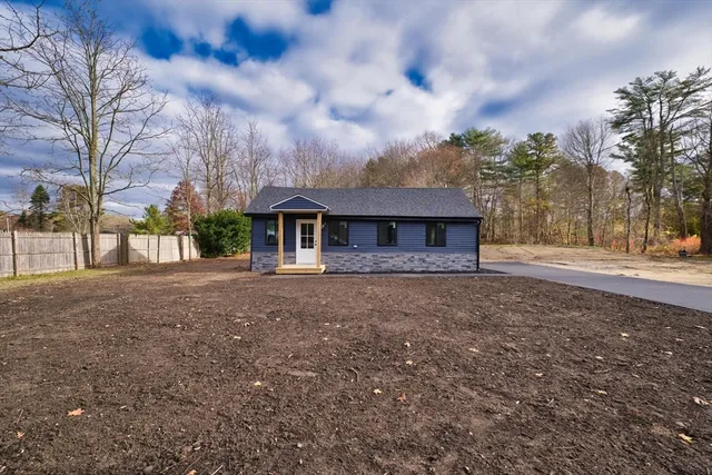 $489,900 | 4 Water Street, Lakeville, MA 02347